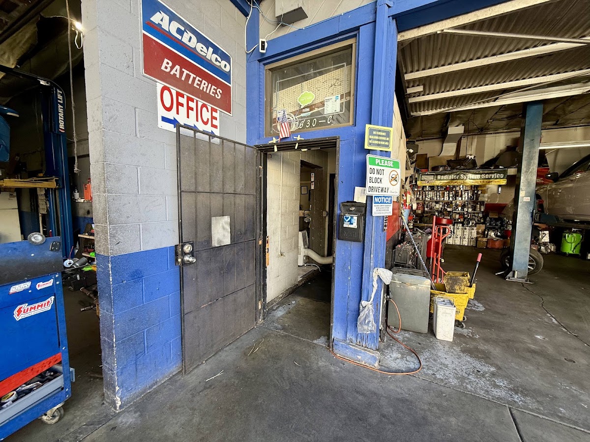 O.R. General Auto Repair shop photo 1